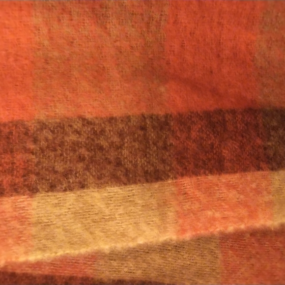 Mohair/wool scarf / shawl BNWT - Picture 2 of 5